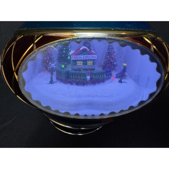 2009 Mr. Christmas Ornament Magic Scene Lights Musical Train Holiday Decor - Picture 4 of 10